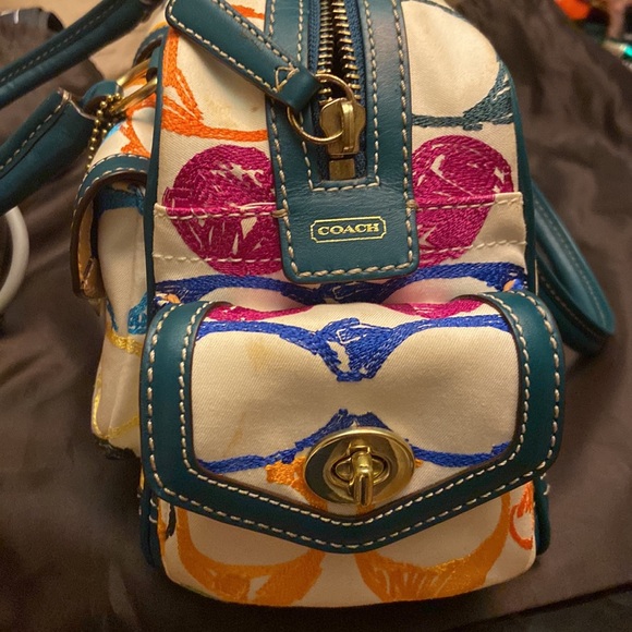 Rare embroidery Scribble bag... excellent condition, used maybe twice. - Picture 3 of 4